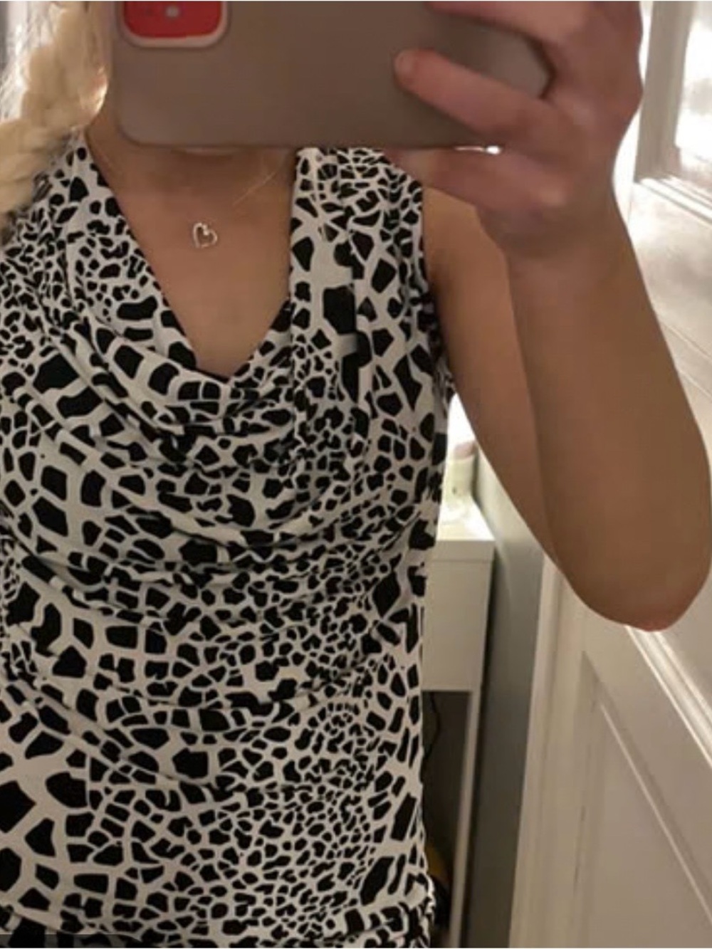 Tahari women’s size M sleeveless black-and-white animal print blouse, cowl neck